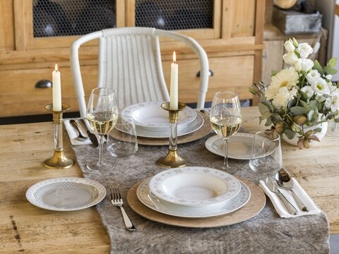 Serviciu de masa 18 piese, Olimpia Vichy Beige, Tognana, portelan, alb/bej