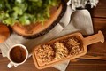 Tablă de prezentare a alimentelor din bambus, Hermia, 126MBM1119, Maro