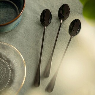 Negru, Set lingurite latte