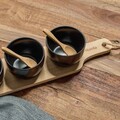 Set 3 boluri si platou pentru servire Fincan, Homla, 32x7 cm, ceramica/bambus, negru/natur
