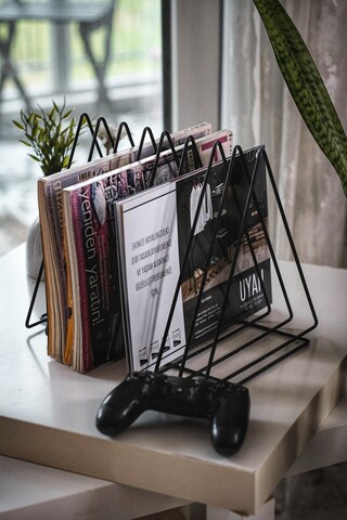 Suport reviste, Puqa Design, Alvin, 28x21x23 cm, Metal, Negru
