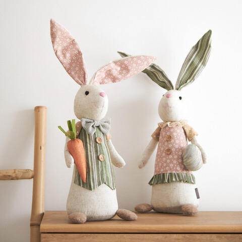 Decoratiune iepure cu morcov Carrot, Homla, 55 cm, poliester, multicolor