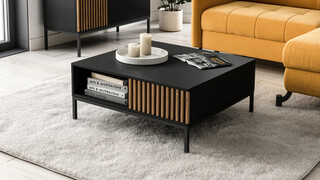 Negru;Maro, Masuta cafea