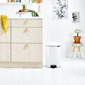 Cos de gunoi cu pedala, Brabantia, NewIcon, 20 L, 38x29x46.7 cm, otel, alb