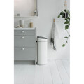 Cos de gunoi cu soft touch, Brabantia, Touch New, 40 L, 30.2x43.5x72.7 cm, otel, alb