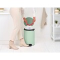 Cos de gunoi cu pedala, Brabantia, NewIcon Jade Green, 20 L, 38x29x46.7 cm, otel, verde jad