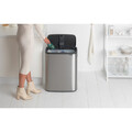 Cos de gunoi cu soft touch, Brabantia, Bo Touch Matt Fingerprint Proof, 60 L, 31.2x54.5x65.6 cm, otel, argintiu