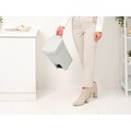 Cos de gunoi cu pedala, Brabantia, StepUp, 10 L, 26.5x20.3x38.1 cm, polipropilena, gri deschis