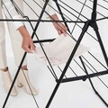 Uscator de rufe cu suport umerase, Brabantia, Hangon Matt, 25 m capacitate de uscare, otel, negru mat