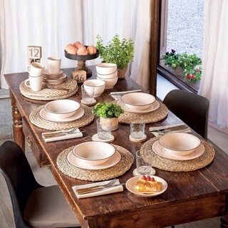 Bej, Serviciu de masa