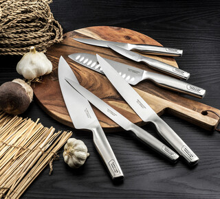 Argintiu, Cutit Santoku