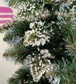 Brad artificial Christmas Deluxe by Sersimo, Crystal nins cu merisoare, 2D, 220cm
