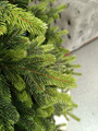 Brad artificial Christmas Deluxe by Sersimo, Carpati cu varfuri verzi, 2D+3D, 250cm