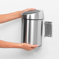Cos de gunoi cu soft touch, Brabantia, Matt Steel, cu fixare de perete, 3 L, 18.4x18x28 cm, otel, argintiu