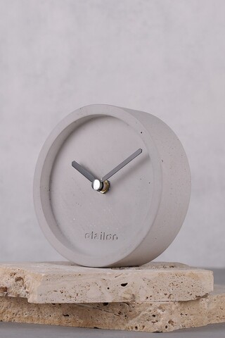 Ceas de masa, Saat, Gri