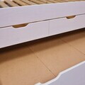 Pat multifunctional pentru o persoana, 90x200 cm cu spatiu de depozitare/pat suplimentar, Desert Rain, Inter Link, 3 sertare, lemn, alb