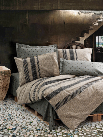 Lenjerie de pat dubla, L'essentiel Maison, Arlo, Maro / Negru / Gri