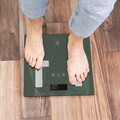 Cantar digital pentru baie Berlinger Haus, Matte Green, 30x30 cm, max 180 kg, sticla temperata, verde mat