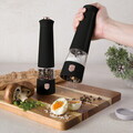 Set 2 rasnite electrice pentru sare/piper Berlinger Haus, Black Rose, inox/ceramica, negru