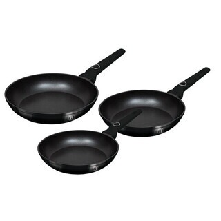 Negru lucios, Set 3 tigai