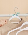Set 20 umerase catifelate, Songmics, antialunecare, max 5 kg, cu bara pentru cravate, alb