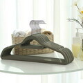 Set 20 umerase catifea, Songmics, antialunecare, cu bara pentru cravate, rotire 360°, max 5 kg, gri