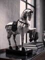 Statueta / figurina decorativa, Mauro Ferretti, Horse-Shaped, 31x10.5x34 cm, polirasina, alb/negru