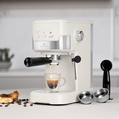 Espressor Blaumann, Cream, 1100W, inox, crem/argintiu