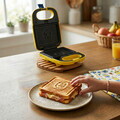 Sandwich maker 3 in 1 Berlinger, Minions Collection, 600W, 14.5x25x9 cm, aluminiu/plastic, galben