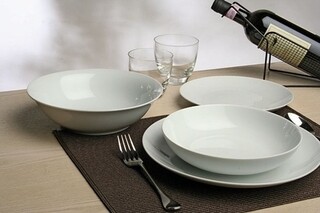 Alb, Serviciu 18 piese