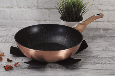 Wok Berlinger Haus serpenyő, 28 cm, kovácsolt alumínium és márvány, Rose Gold